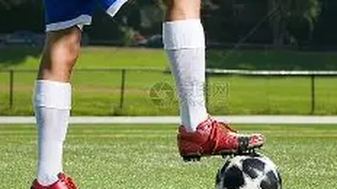 杜锋谈阿联伤情：腰部推搡致伤，预计数日后归队