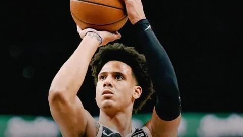 上海海港中超第4轮险胜广州队，冯劲斩获加盟球队处子球